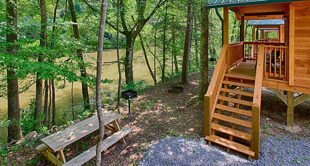 Top 5 Reasons to Book Our Camping Cabins in the Smoky Mountains