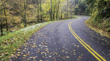 little river road in the smoky mountains